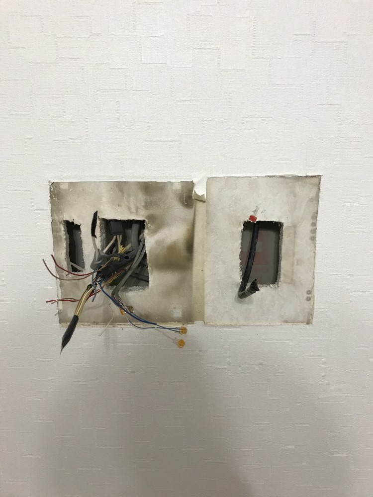 住戸内親機取り外し後